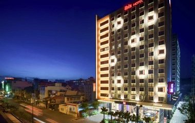 KHÁCH SẠN 4* IBIS HỒNG HÀ