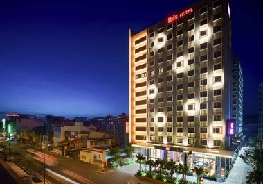 KHÁCH SẠN 4* IBIS HỒNG HÀ